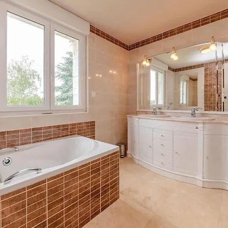 La Maison De Gradille -piscine, & Sauna Ferienhaus *
