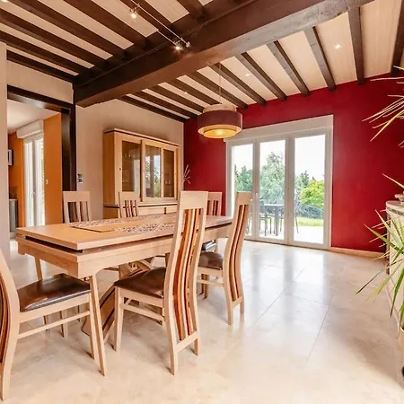 Hébergement de vacances La Maison De Gradille - Piscine *
