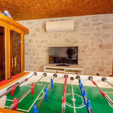 La Maison De Gradille - Piscine * Lisle-sur-Tarn